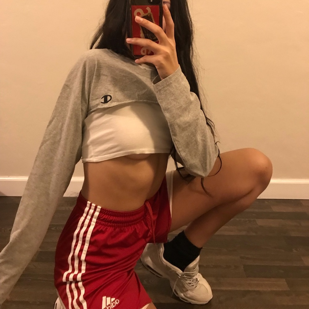 REWORKED CHAMPION CROPTOP